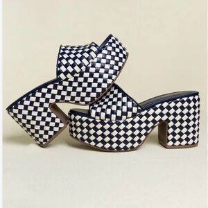 Larroude Miso Platform Sandals Size 7.5